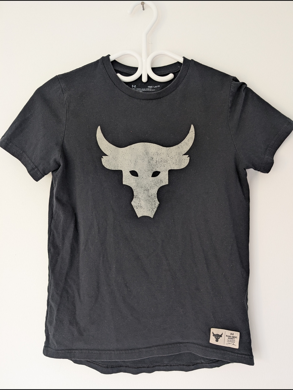 Under Armour - Boys Loose Short Sleeve Tshirt Project The Rock Sz Youth M(10-12)